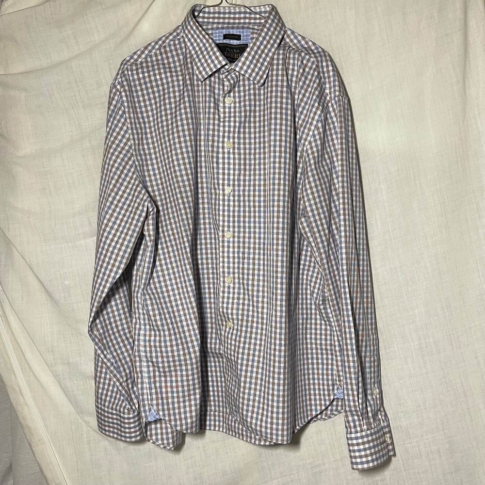 Jos A Bank Men’s Blue and Brown Plaid Shirt. No Tuck. Button Down. XXL